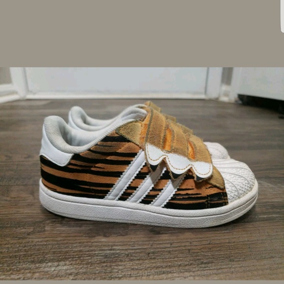 adidas superstar tiger